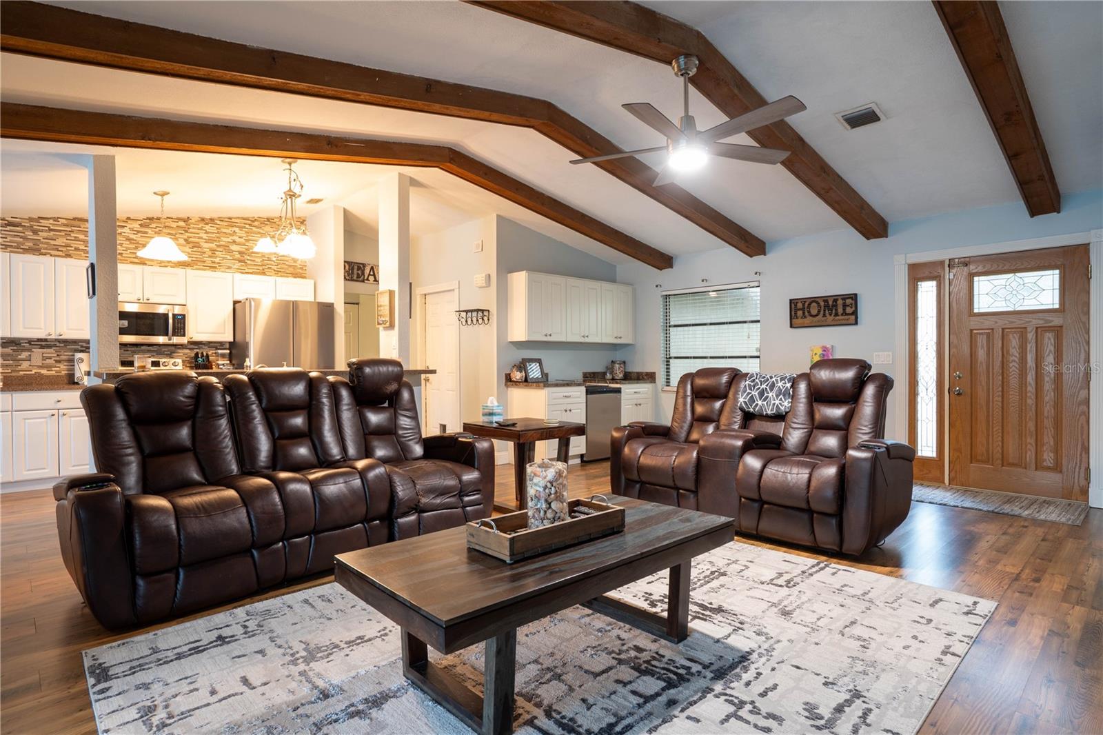 Image 3 of 41 For 21220 Pemberton Avenue