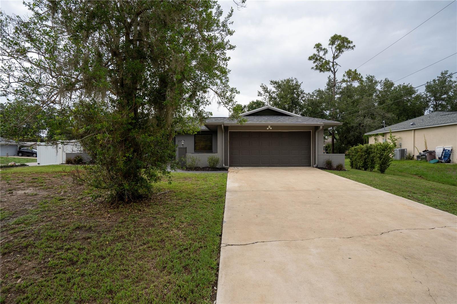 Image 39 of 41 For 21220 Pemberton Avenue