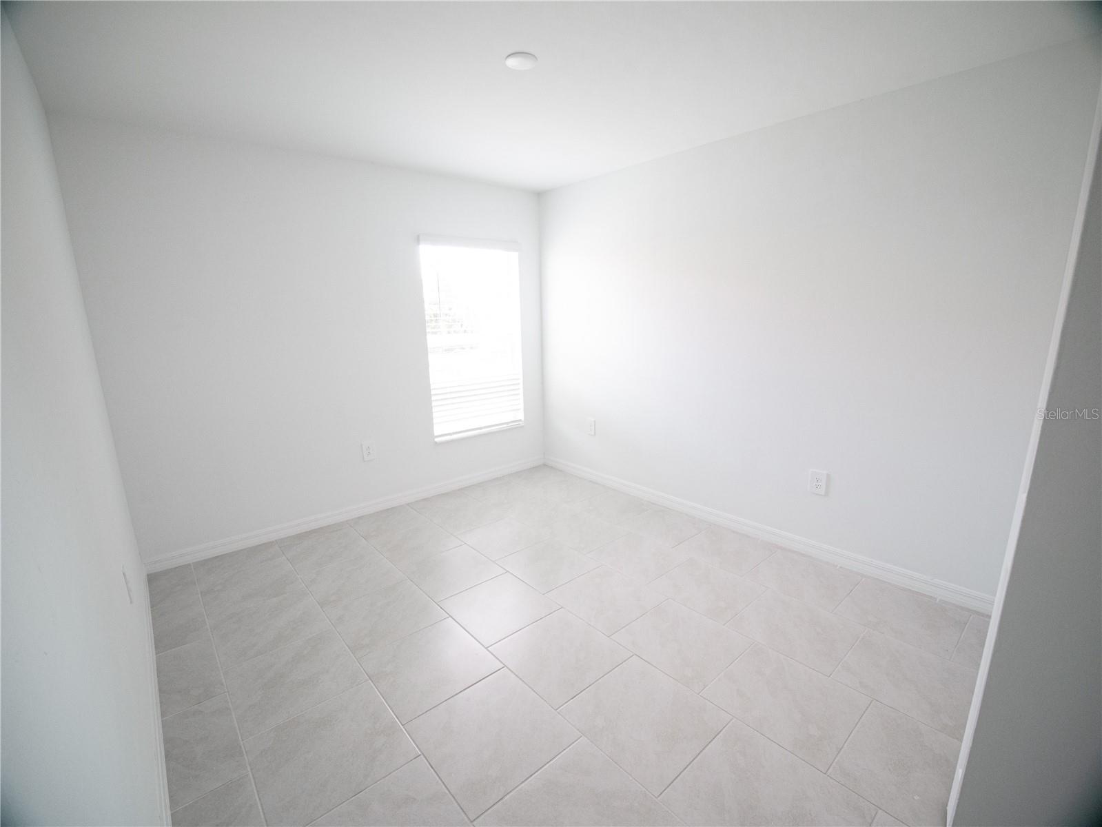 Image 15 of 24 For 1124 Dorchester Street