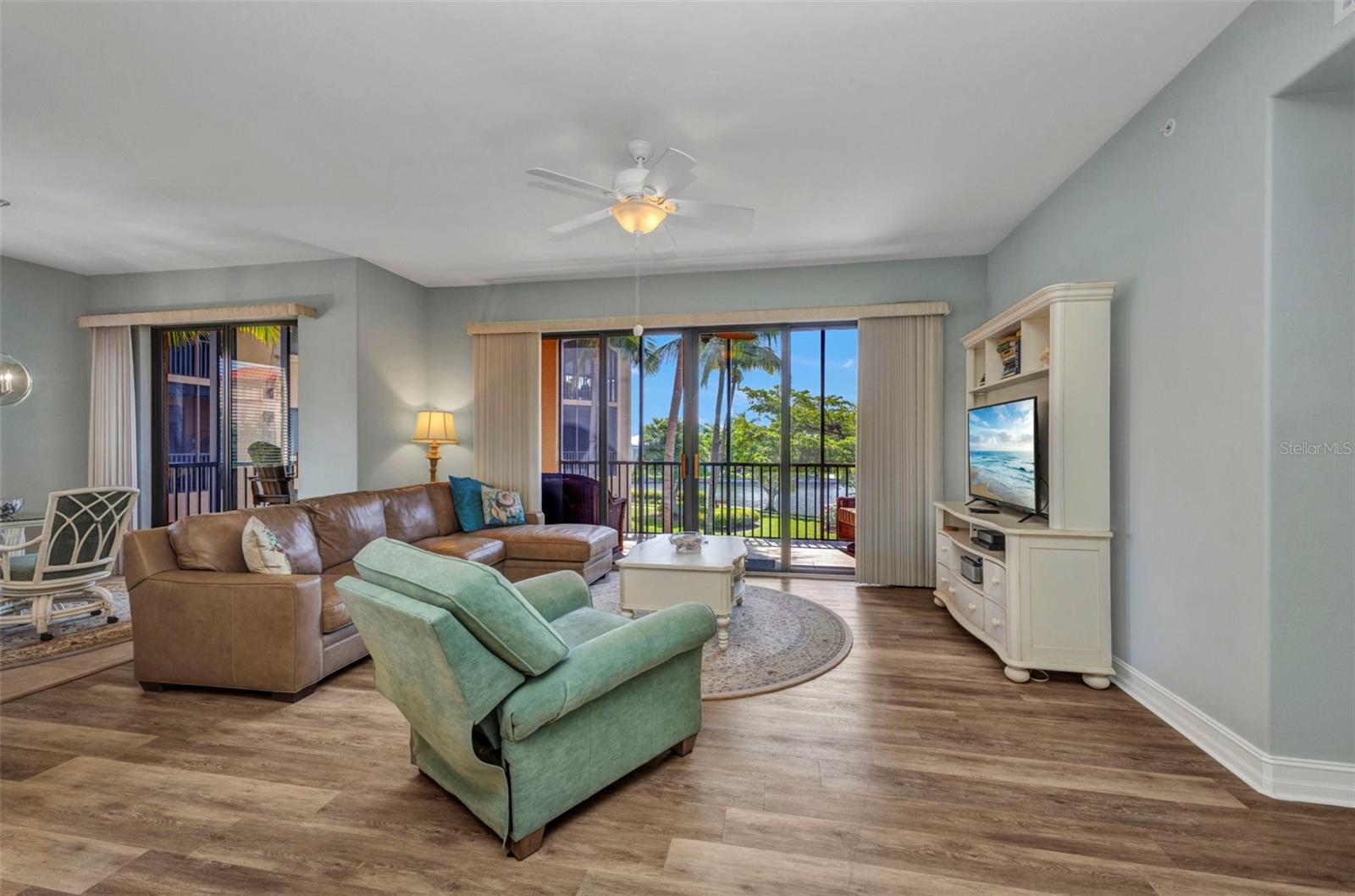 Image 10 of 92 For 90 Vivante Boulevard 202