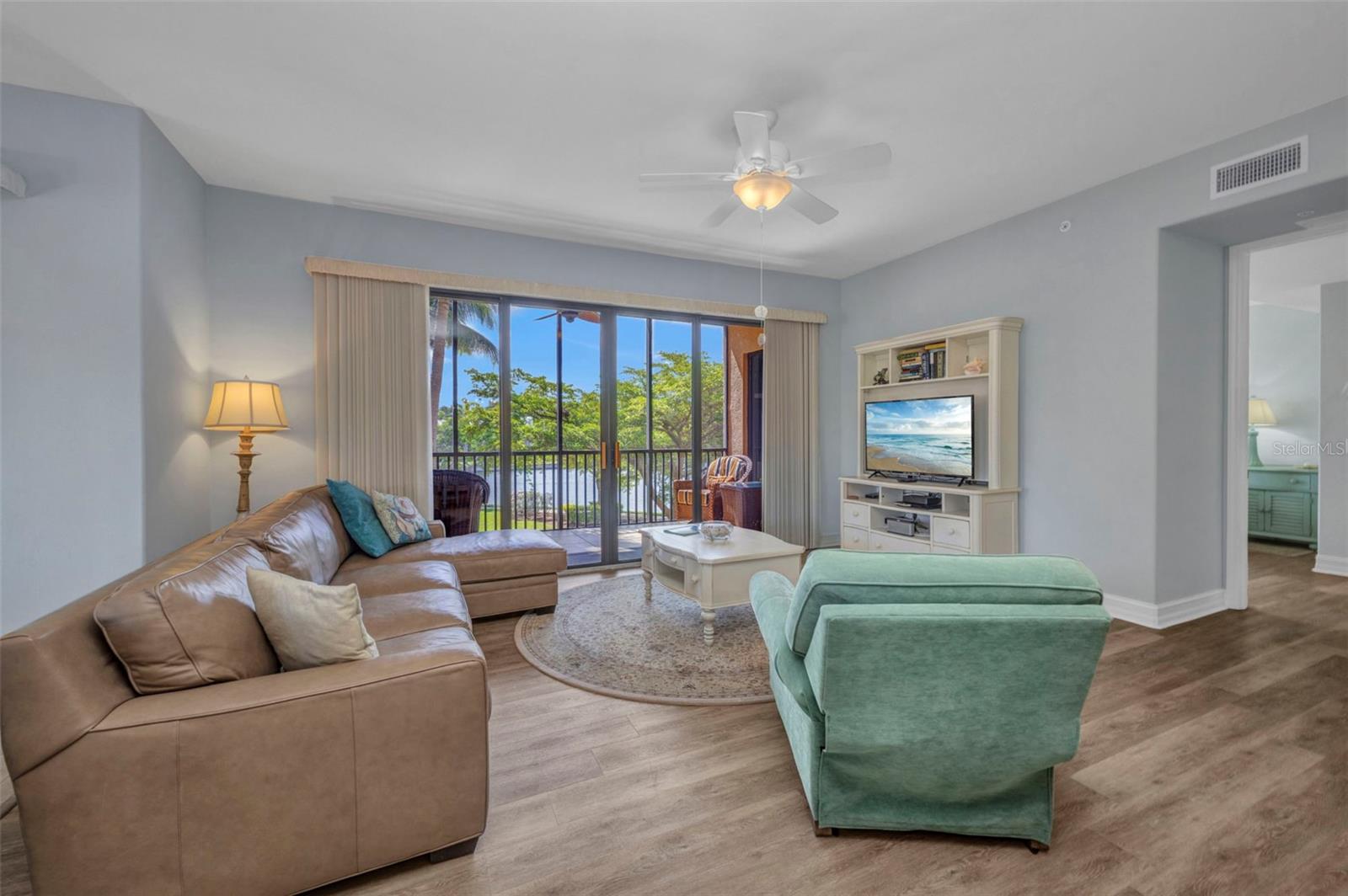 Image 11 of 92 For 90 Vivante Boulevard 202