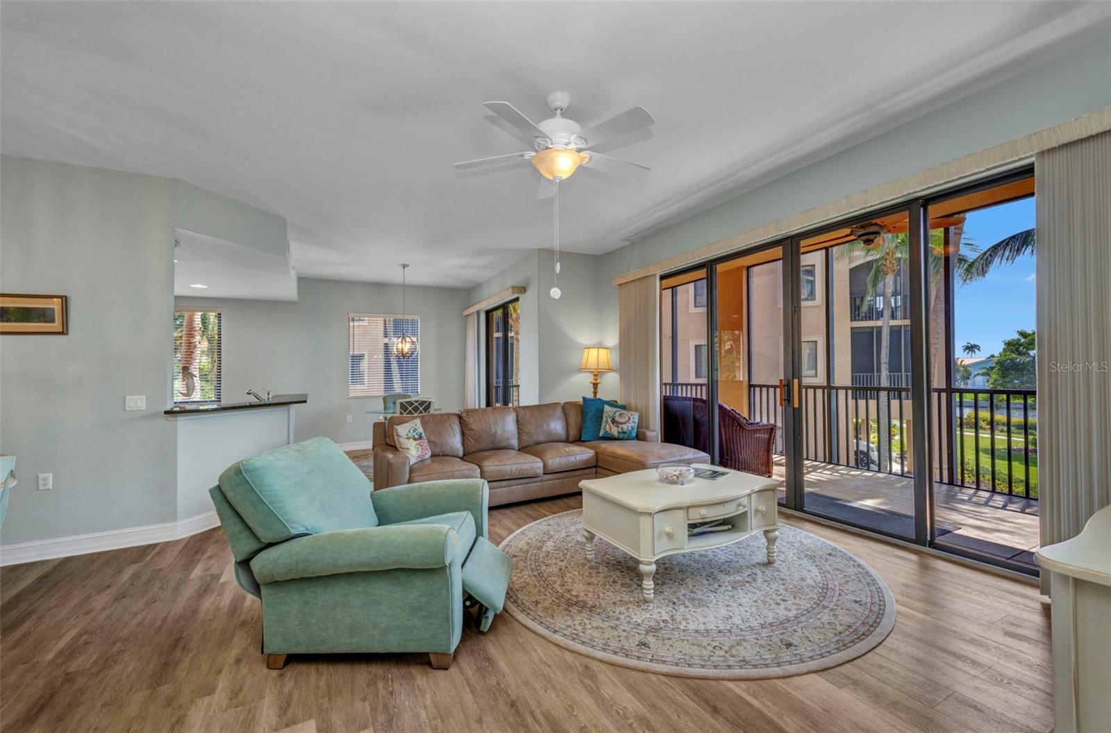 Image 13 of 92 For 90 Vivante Boulevard 202