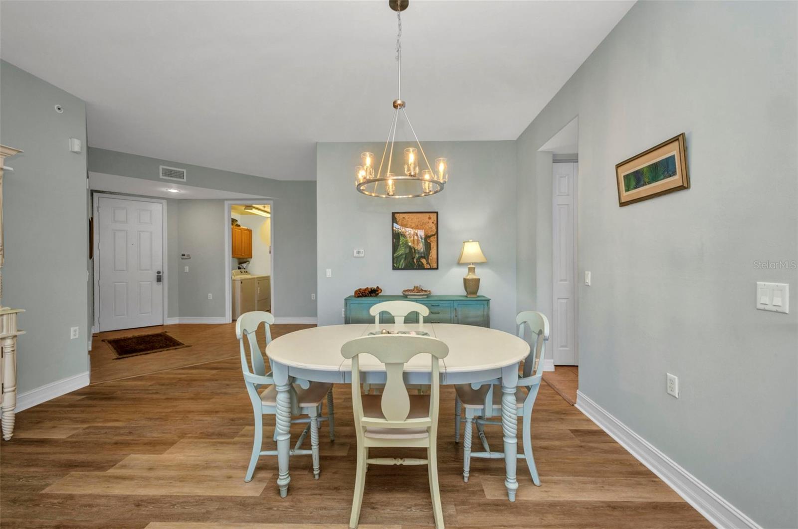 Image 14 of 92 For 90 Vivante Boulevard 202