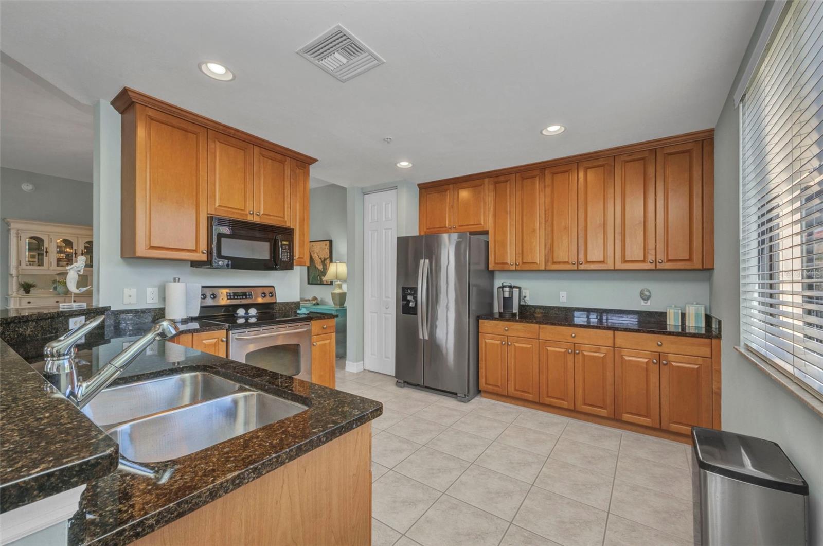 Image 15 of 92 For 90 Vivante Boulevard 202