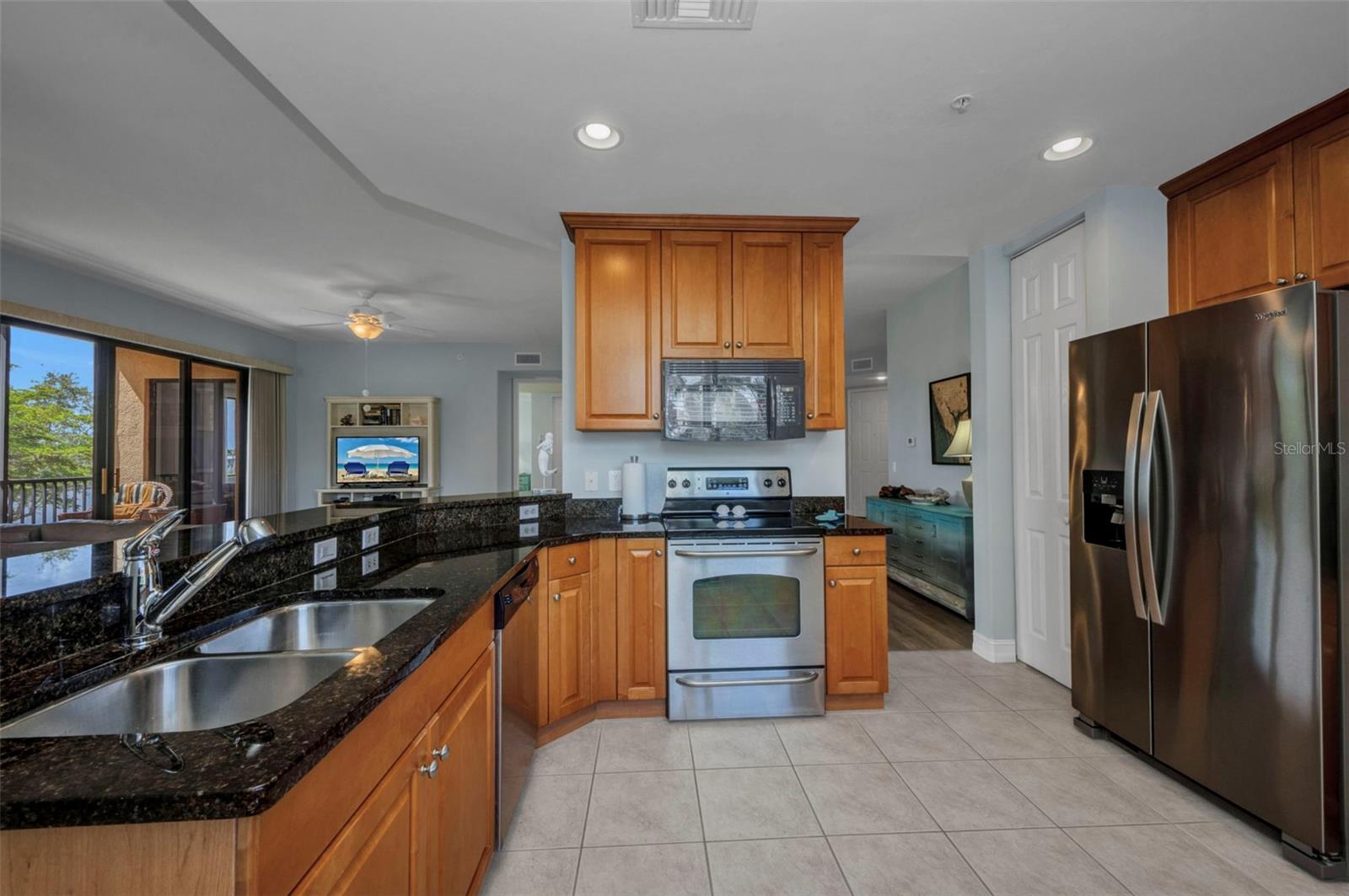 Image 16 of 92 For 90 Vivante Boulevard 202