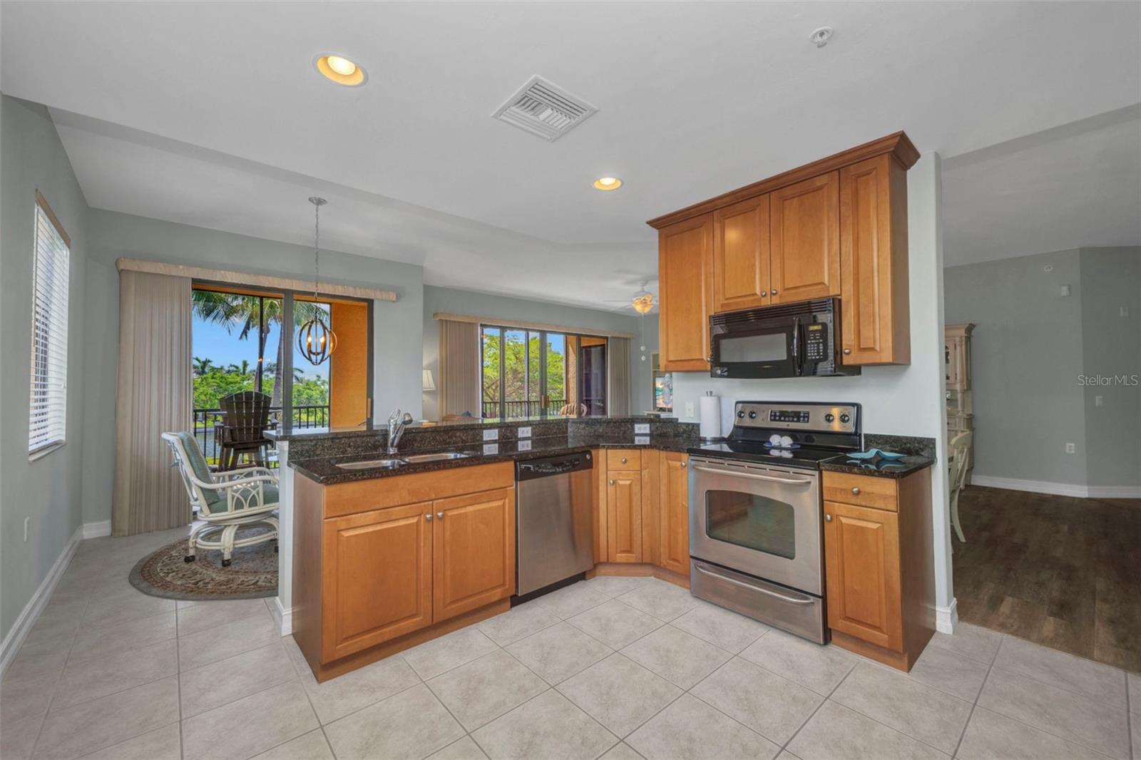 Image 17 of 92 For 90 Vivante Boulevard 202