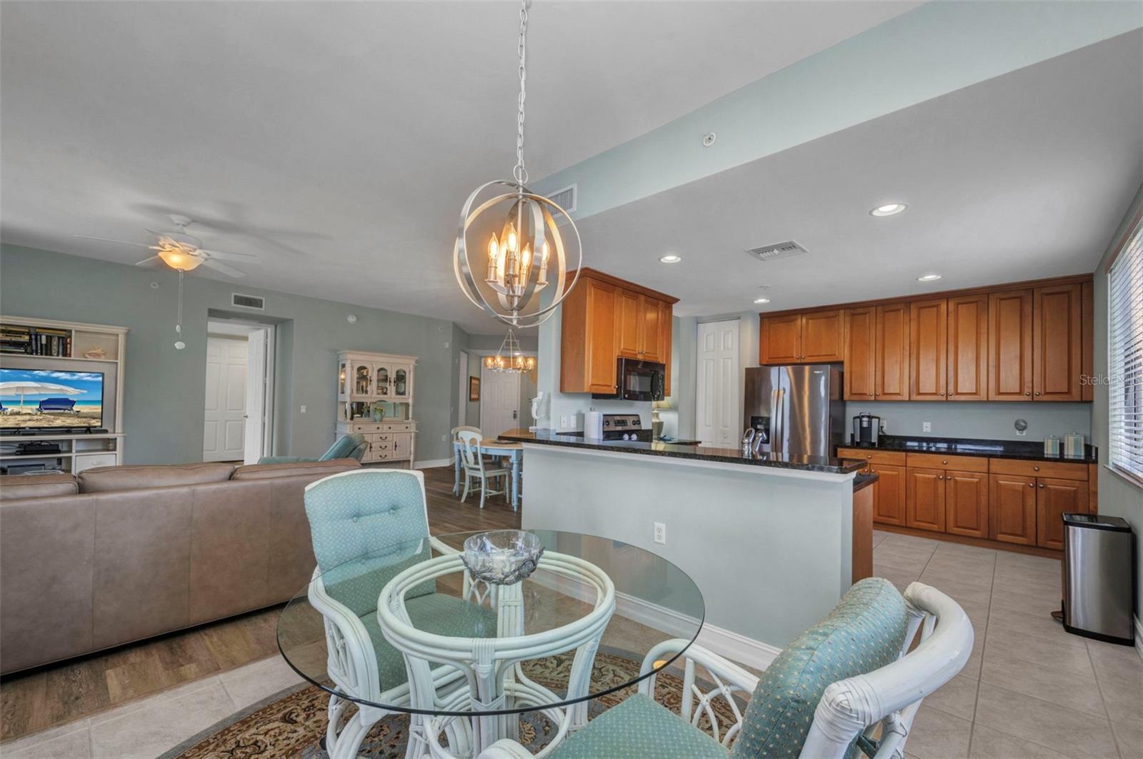 Image 20 of 92 For 90 Vivante Boulevard 202