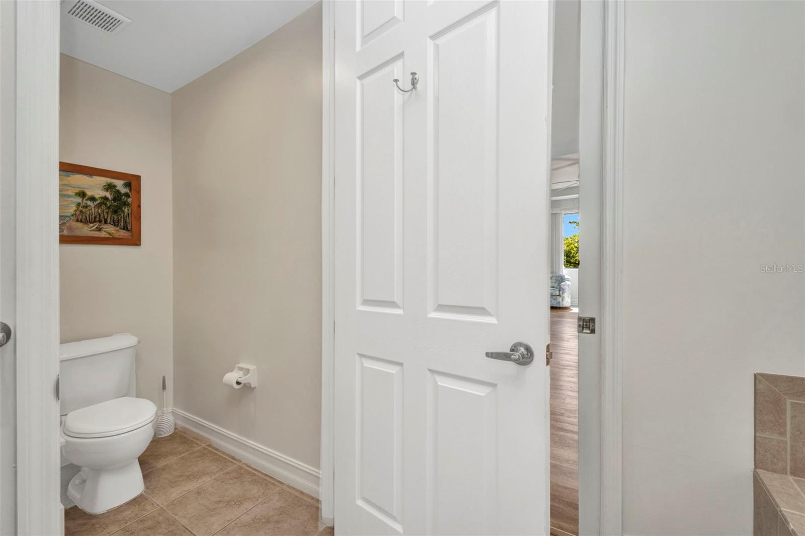Image 33 of 92 For 90 Vivante Boulevard 202
