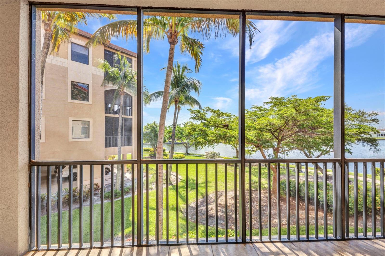 Image 39 of 92 For 90 Vivante Boulevard 202