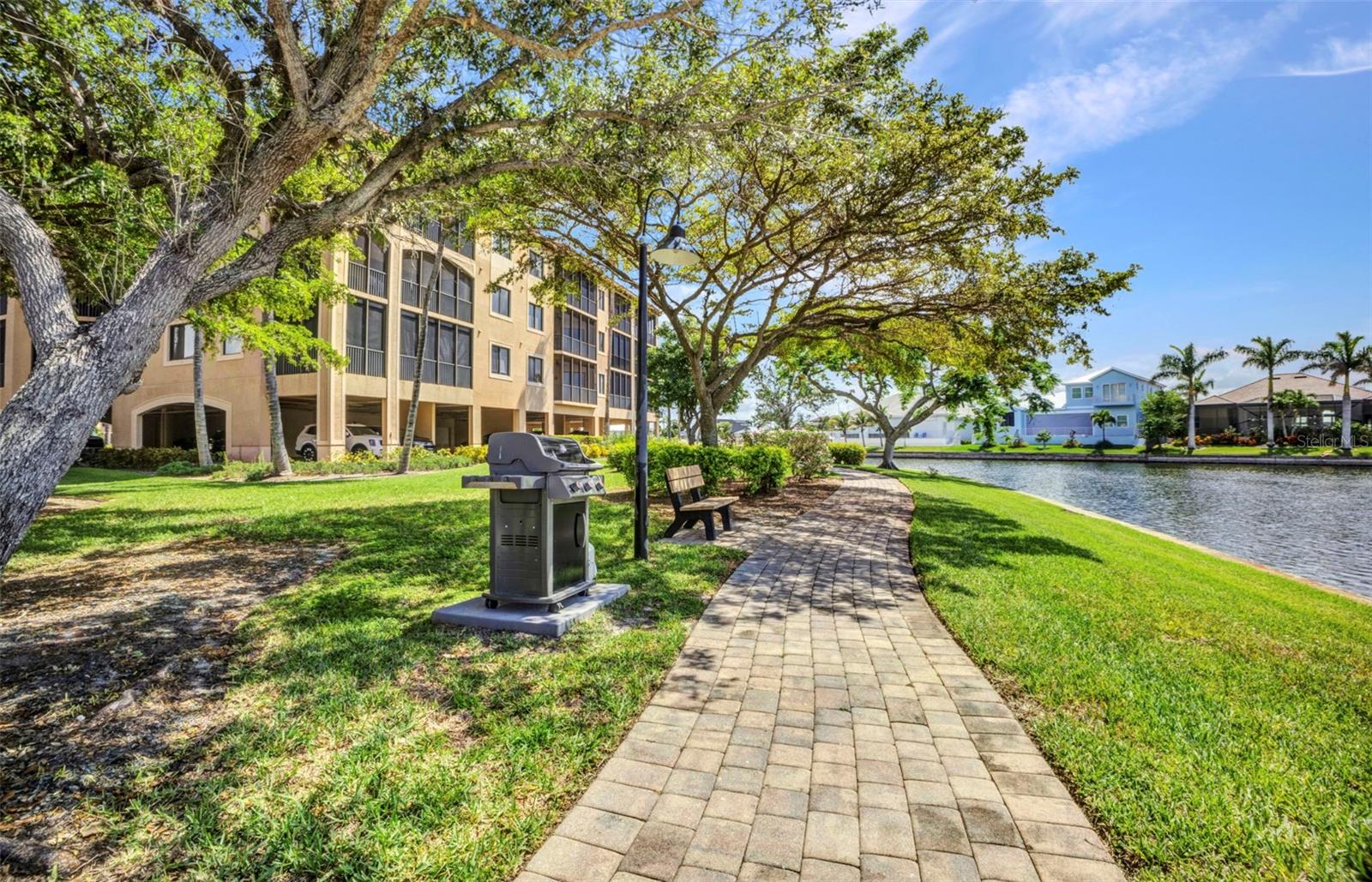 Image 59 of 92 For 90 Vivante Boulevard 202