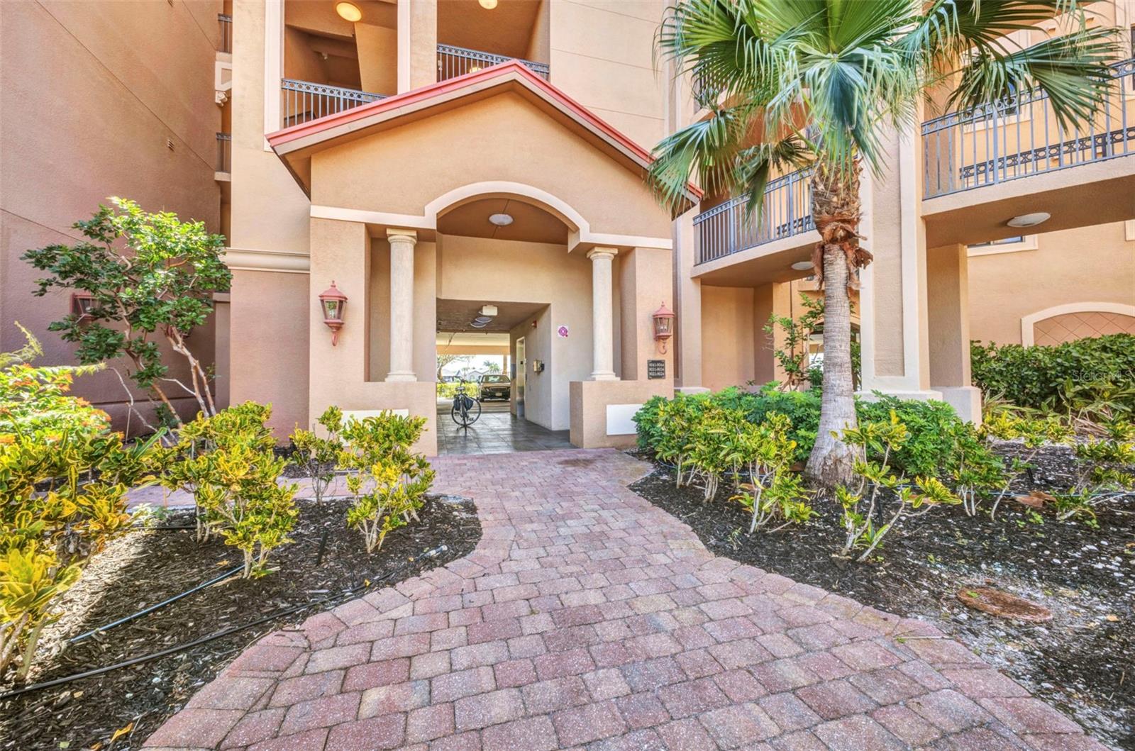 Image 6 of 92 For 90 Vivante Boulevard 202