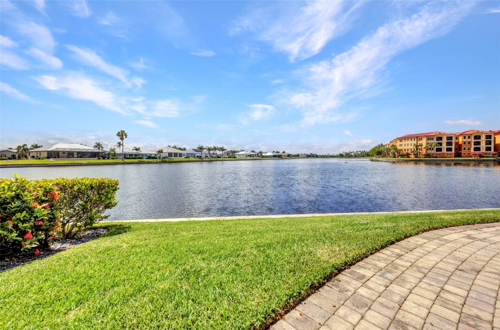 Image 61 of 92 For 90 Vivante Boulevard 202