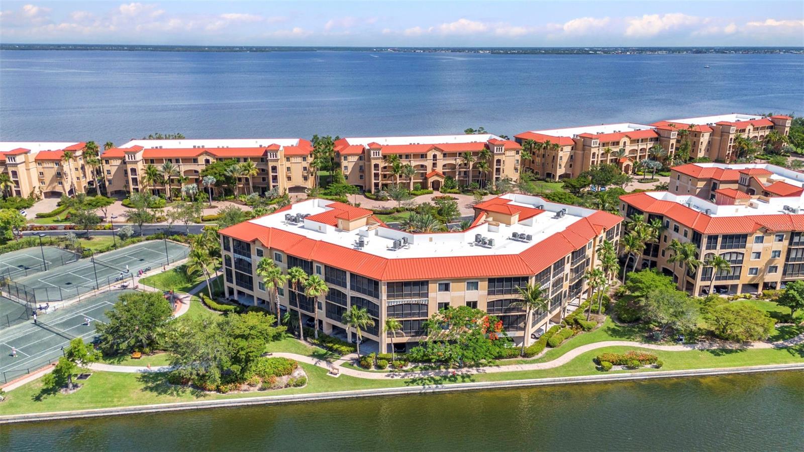 Image 77 of 92 For 90 Vivante Boulevard 202