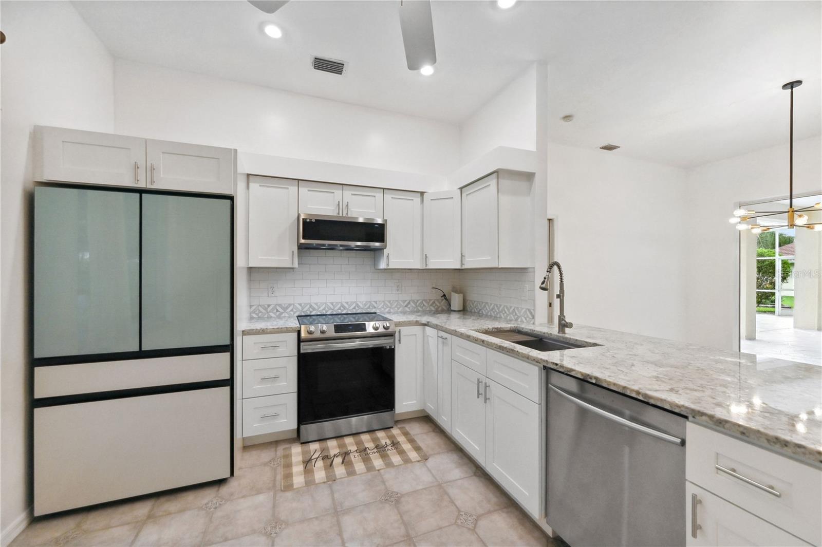 Image 13 of 42 For 11810 Woodshire Circle