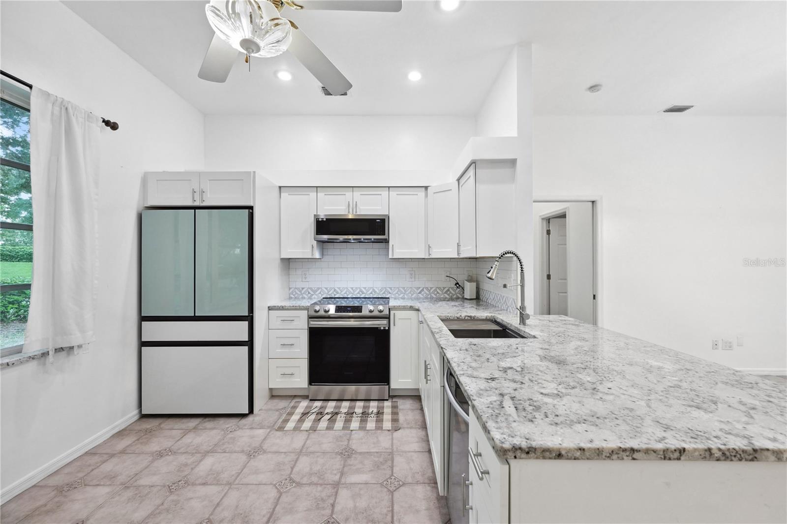 Image 14 of 42 For 11810 Woodshire Circle