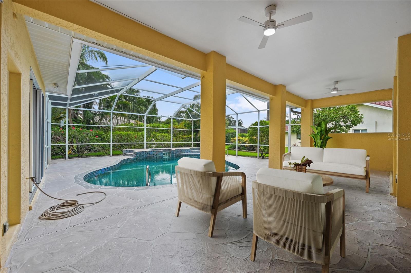 Image 31 of 42 For 11810 Woodshire Circle