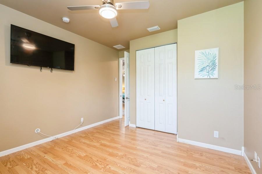 Image 14 of 36 For 7424 Acorn Boulevard