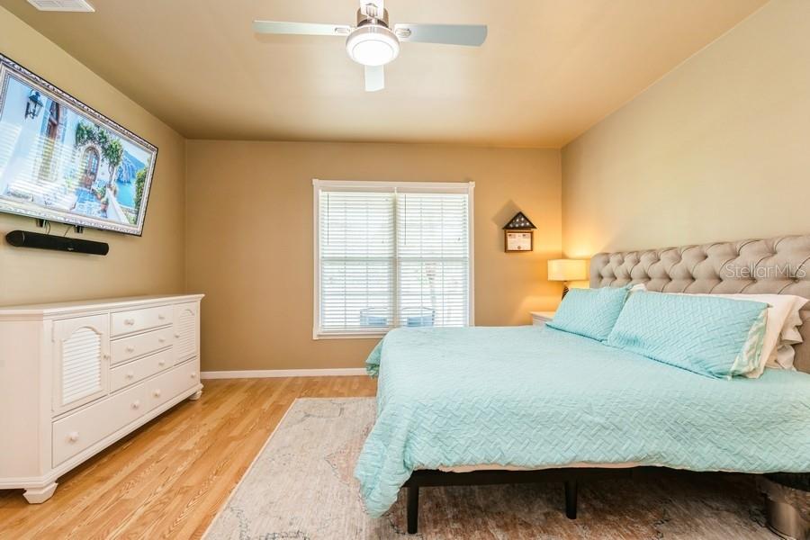 Image 18 of 36 For 7424 Acorn Boulevard