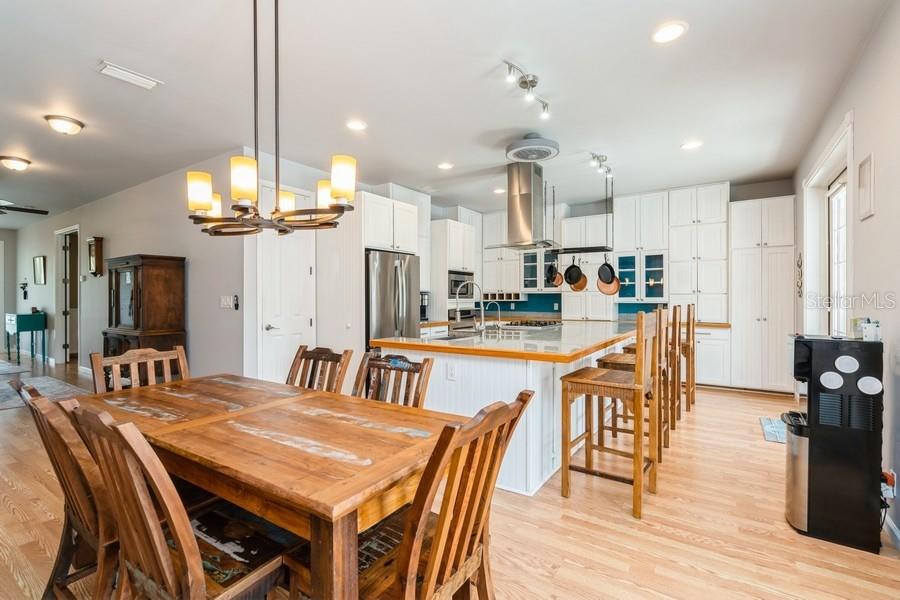 Image 7 of 36 For 7424 Acorn Boulevard