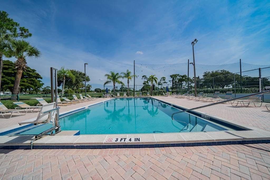 Image 40 of 81 For 2100 Kings Highway 94