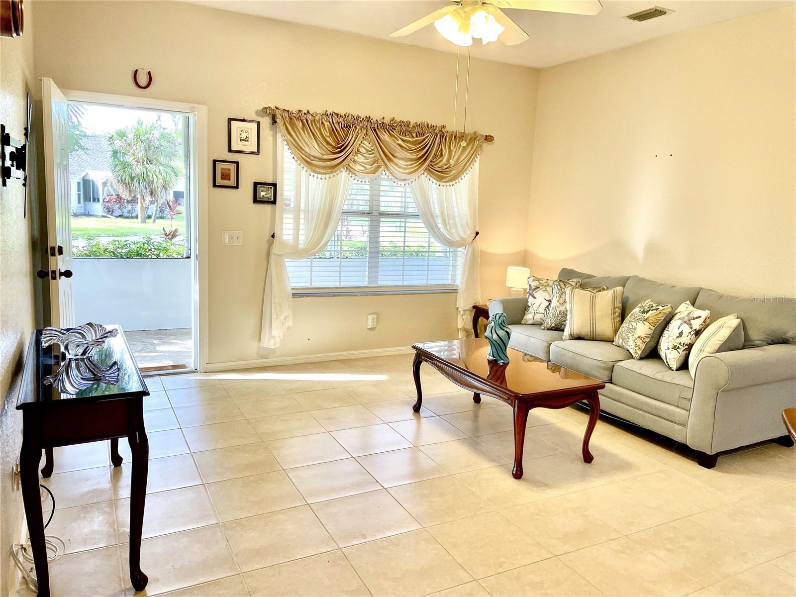 Image 10 of 70 For 1431 Red Oak Lane