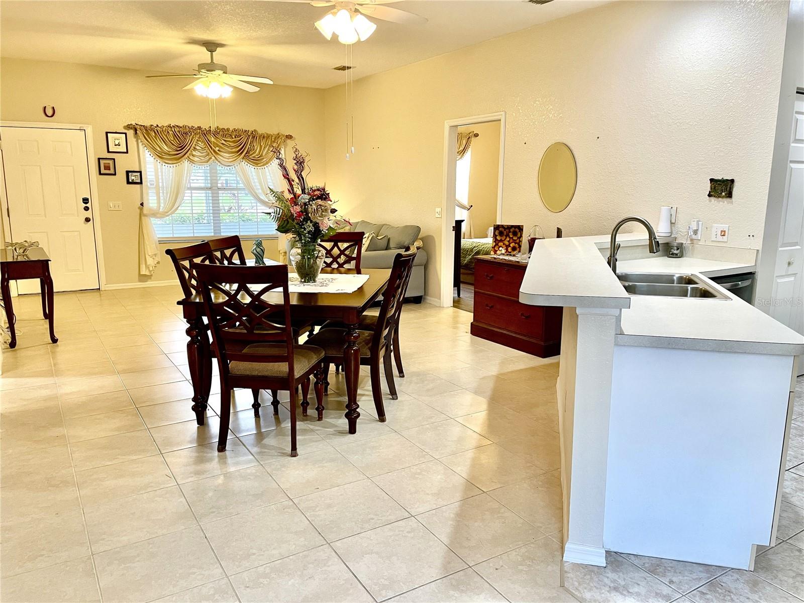 Image 17 of 70 For 1431 Red Oak Lane