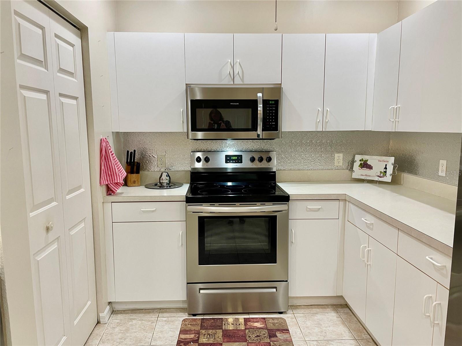 Image 20 of 70 For 1431 Red Oak Lane