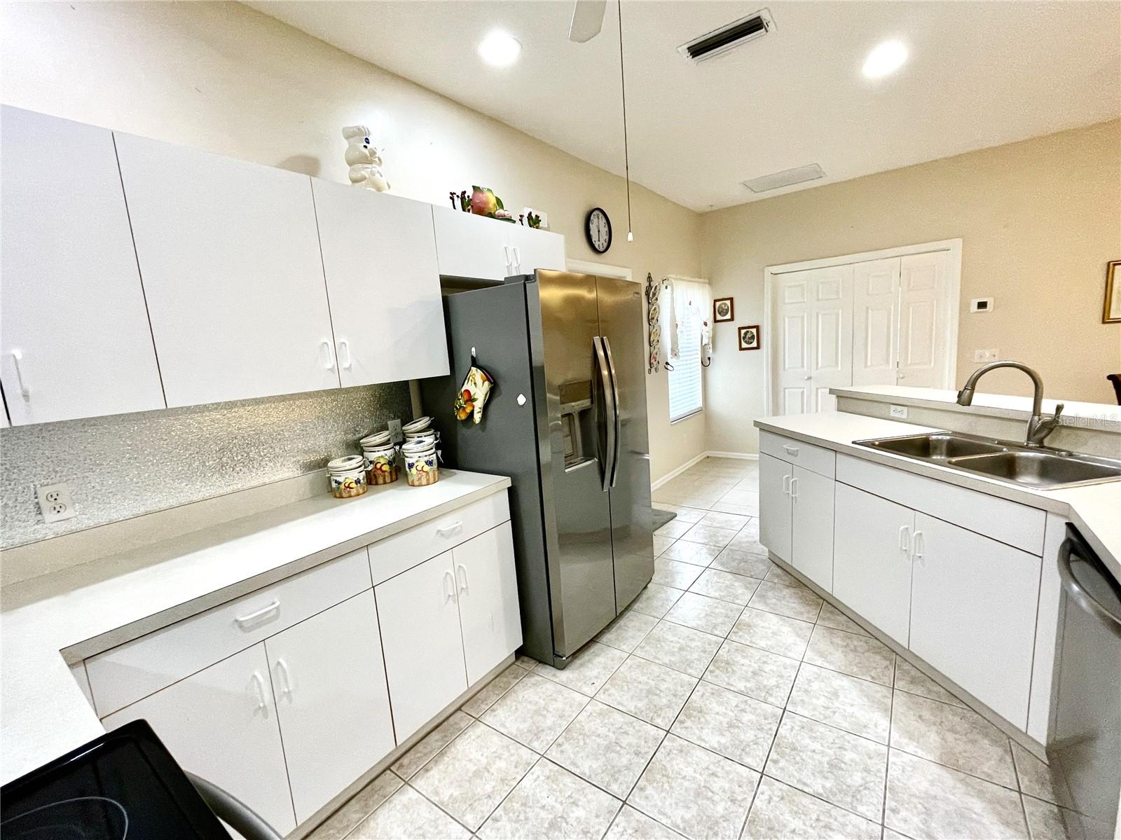 Image 21 of 70 For 1431 Red Oak Lane