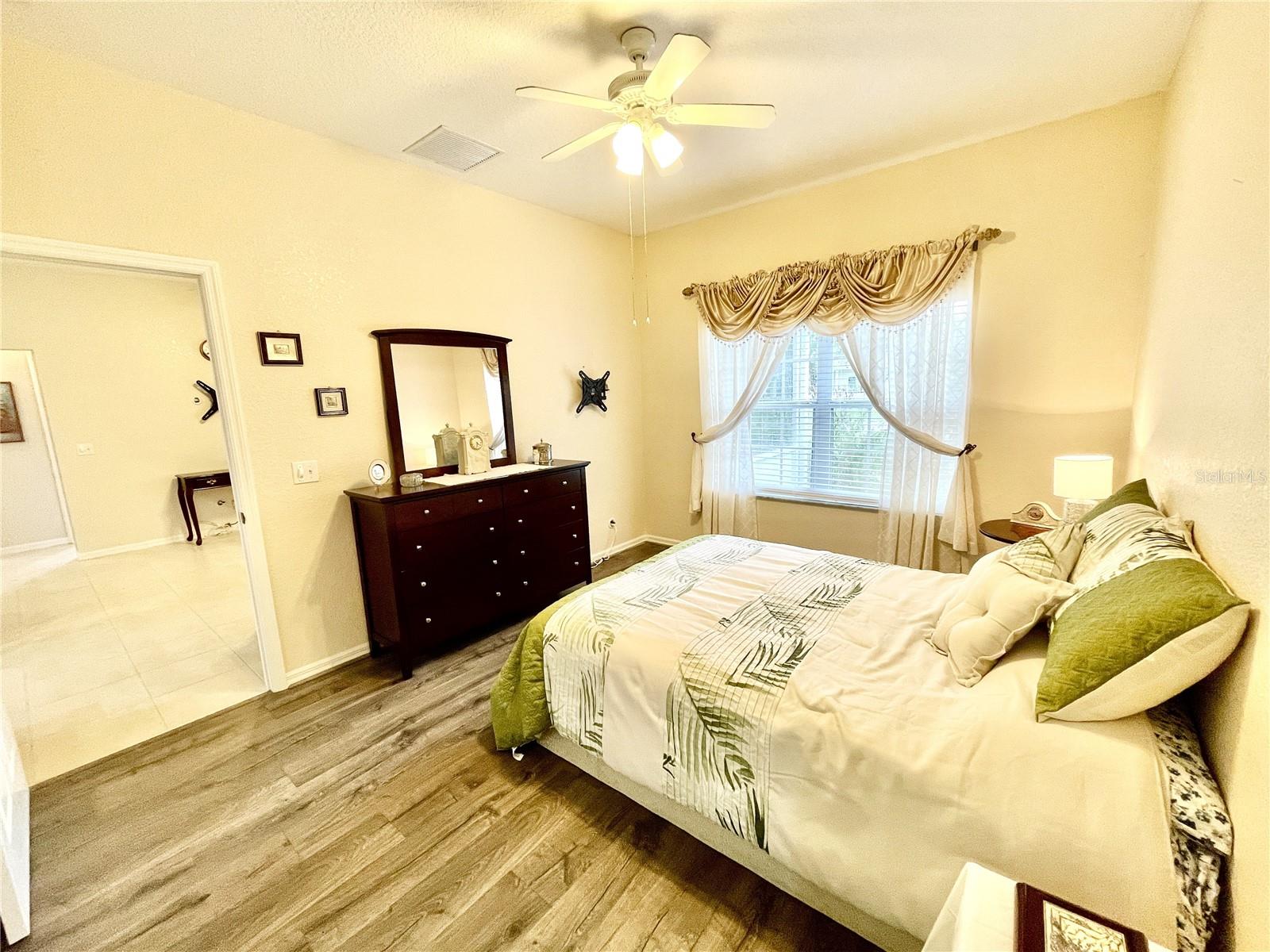 Image 29 of 70 For 1431 Red Oak Lane