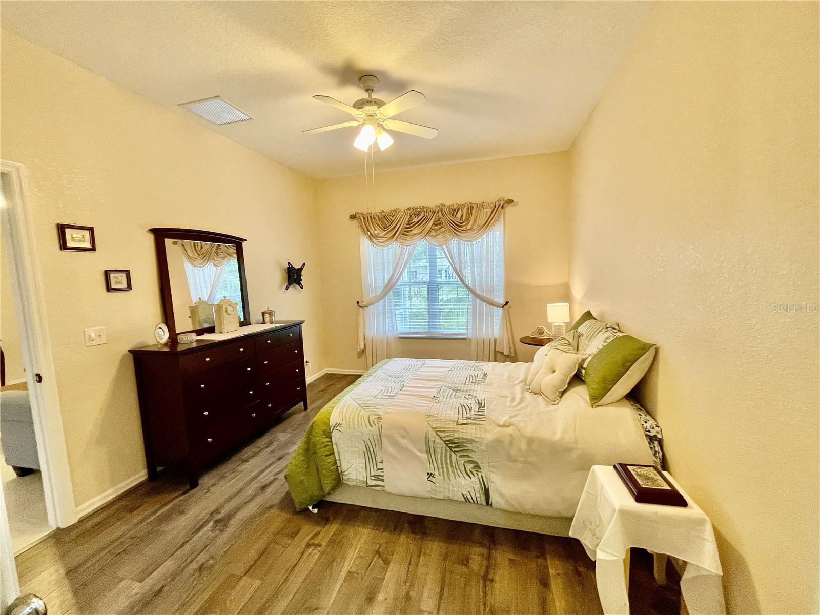 Image 30 of 70 For 1431 Red Oak Lane