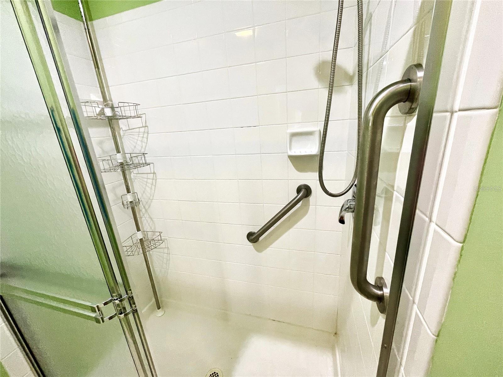 Image 38 of 70 For 1431 Red Oak Lane