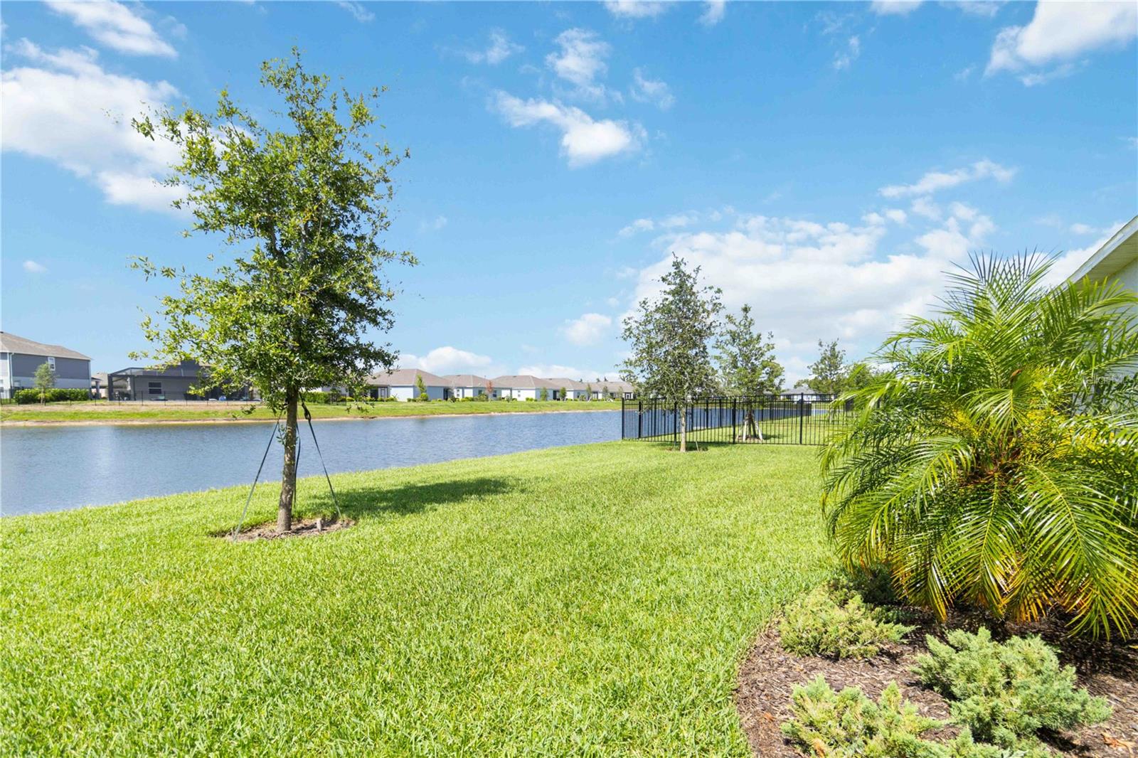 Image 37 of 43 For 16824 Canopy Garden Drive