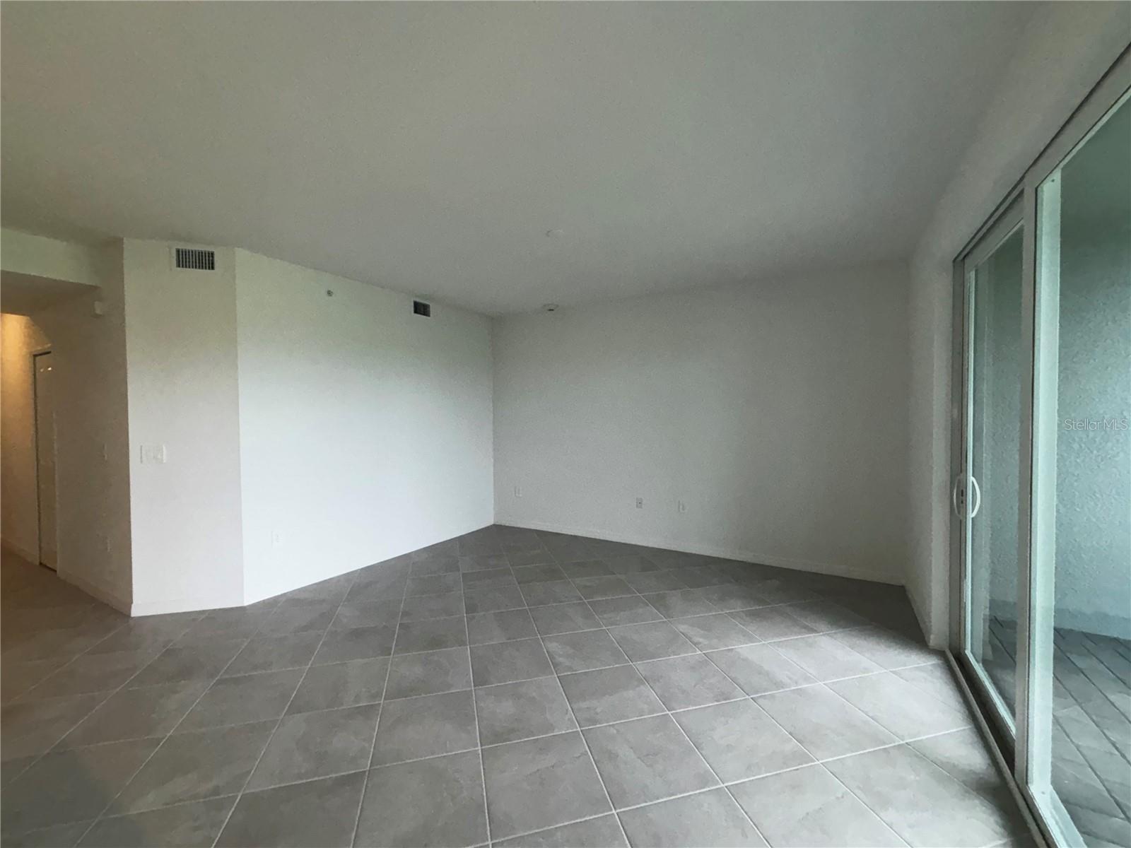 Image 11 of 42 For 12470 Wellen Golf Street 203