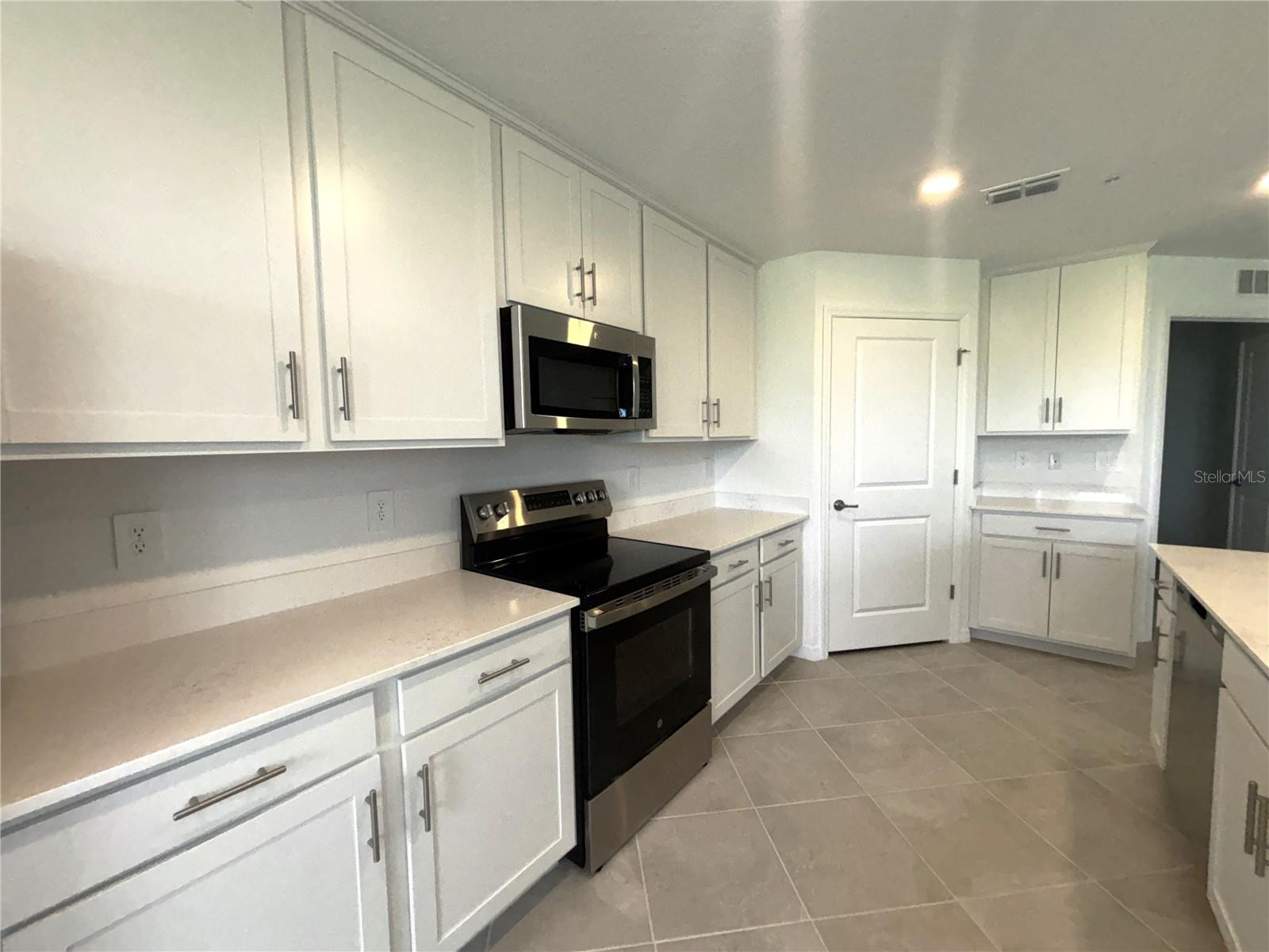 Image 6 of 42 For 12470 Wellen Golf Street 203