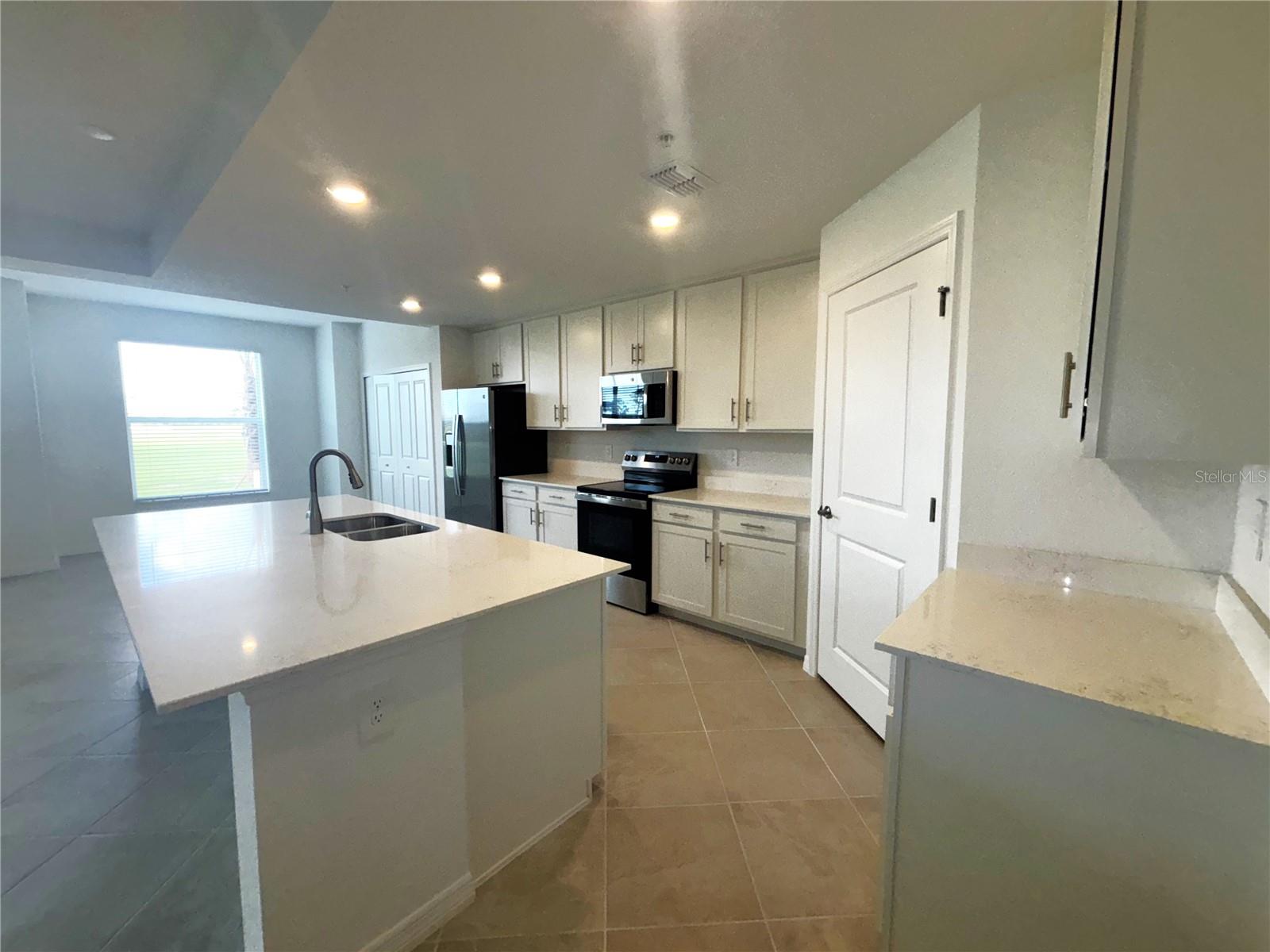 Image 7 of 42 For 12470 Wellen Golf Street 203