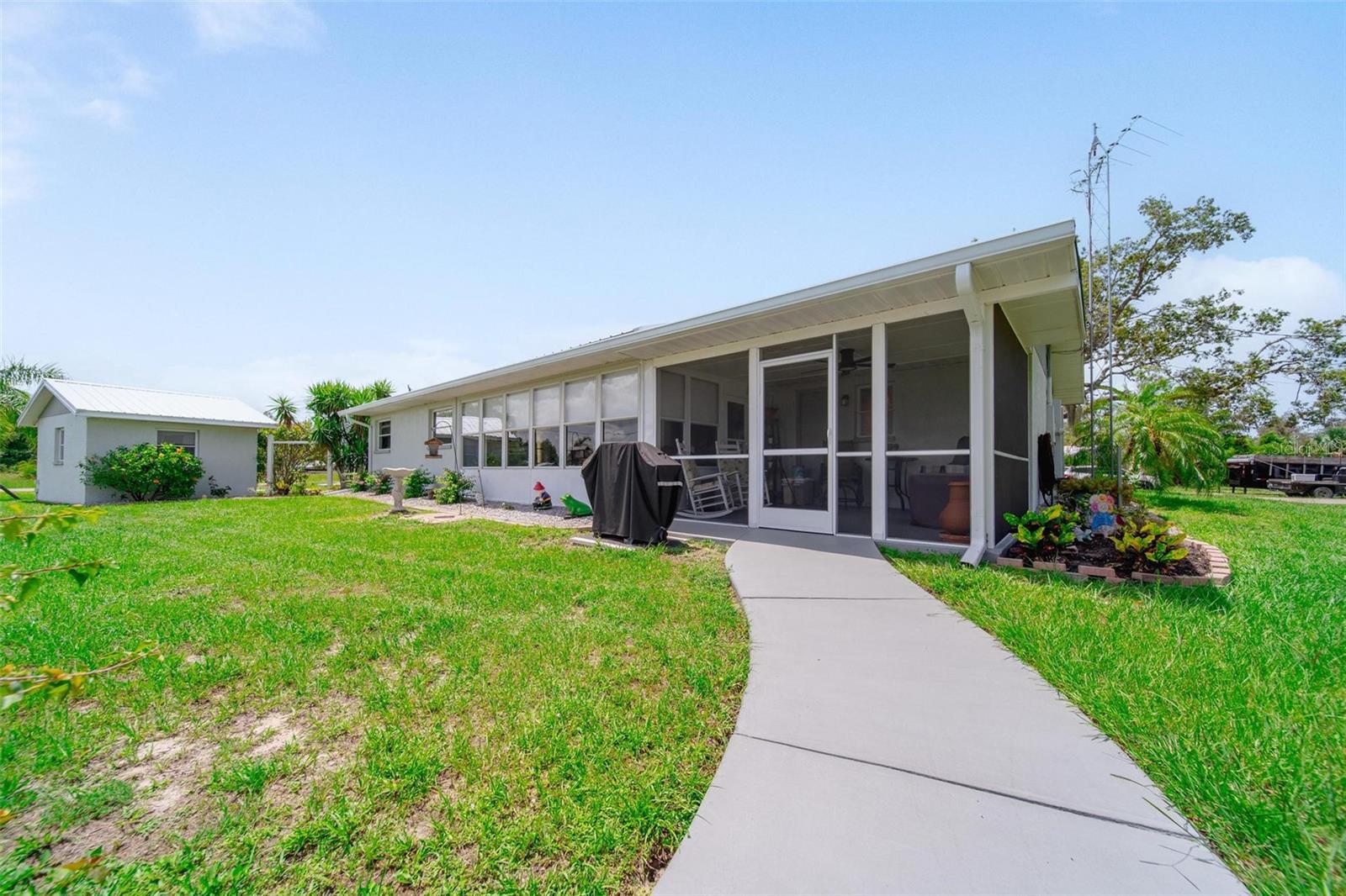 Image 34 of 55 For 405 Ridgecrest Drive