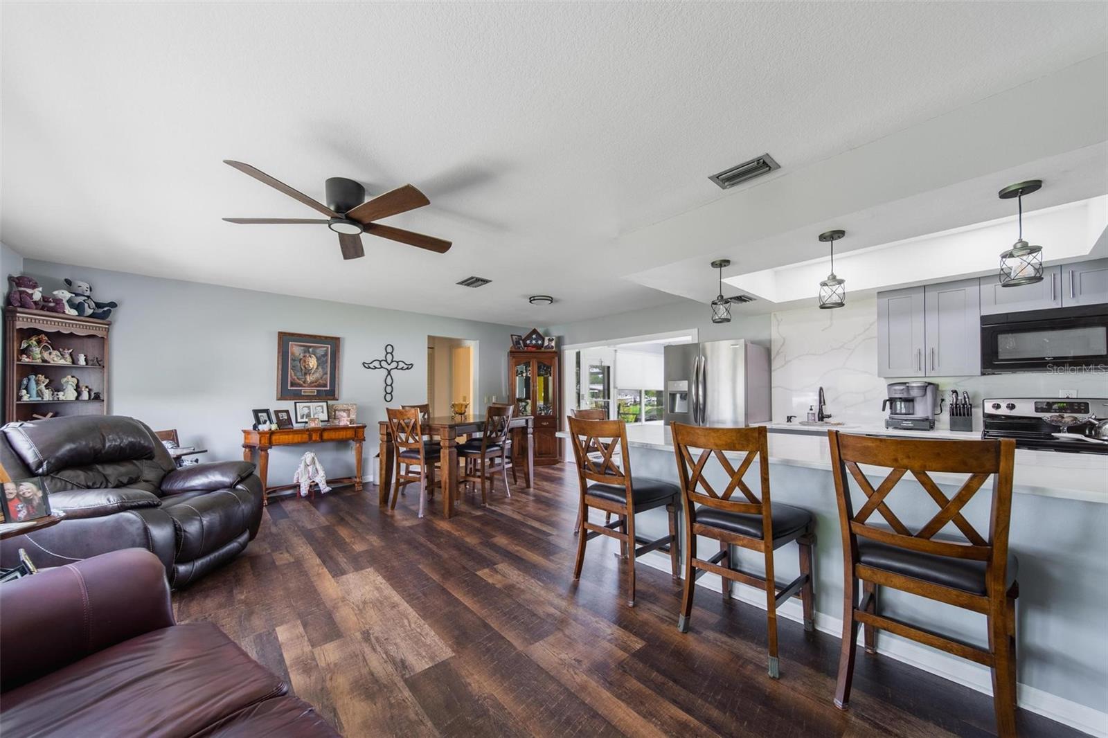 Image 42 of 55 For 405 Ridgecrest Drive