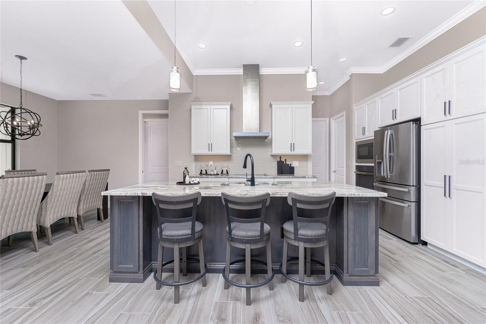 Image 12 of 61 For 609 Monaco Drive