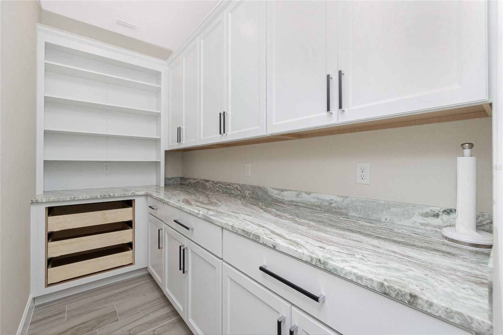 Image 22 of 61 For 609 Monaco Drive