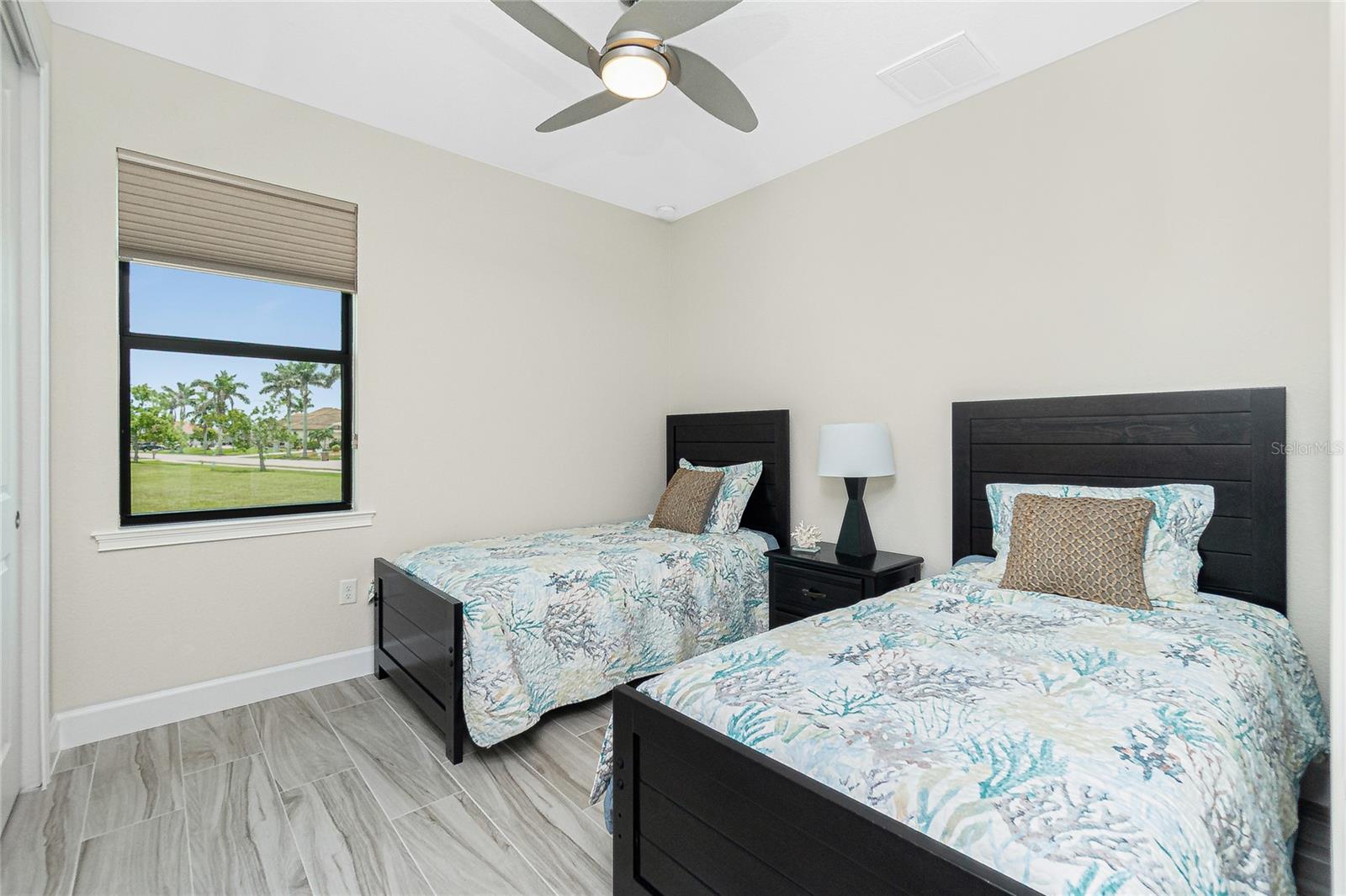 Image 27 of 61 For 609 Monaco Drive