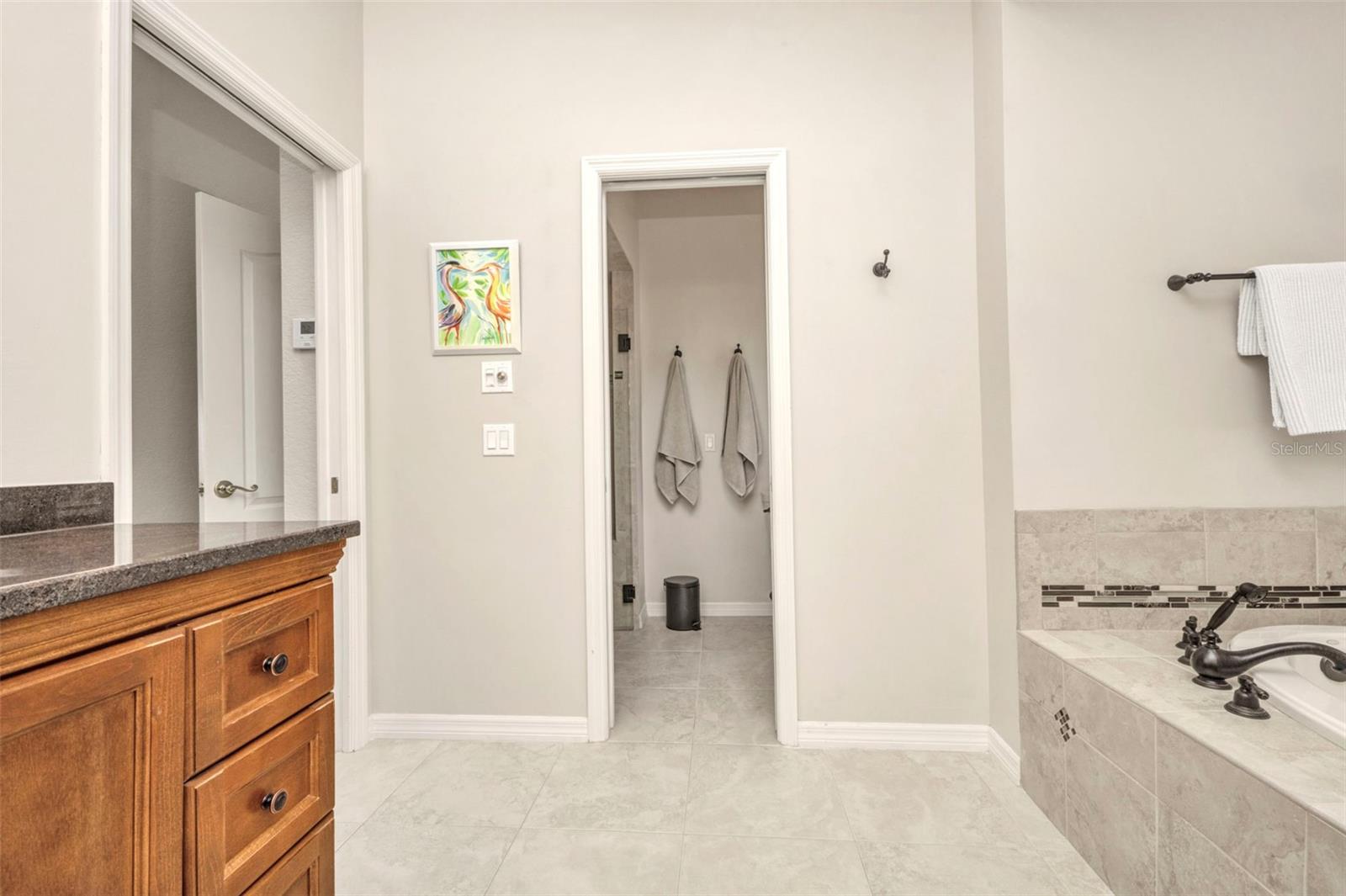 Image 19 of 99 For 250 Freeport Court