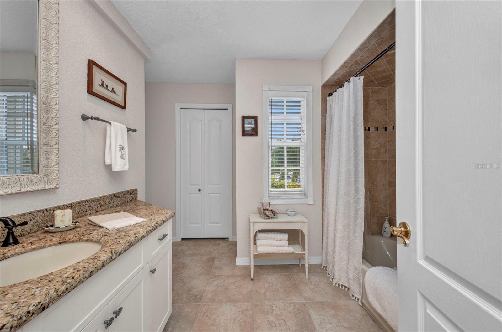 Image 42 of 99 For 250 Freeport Court