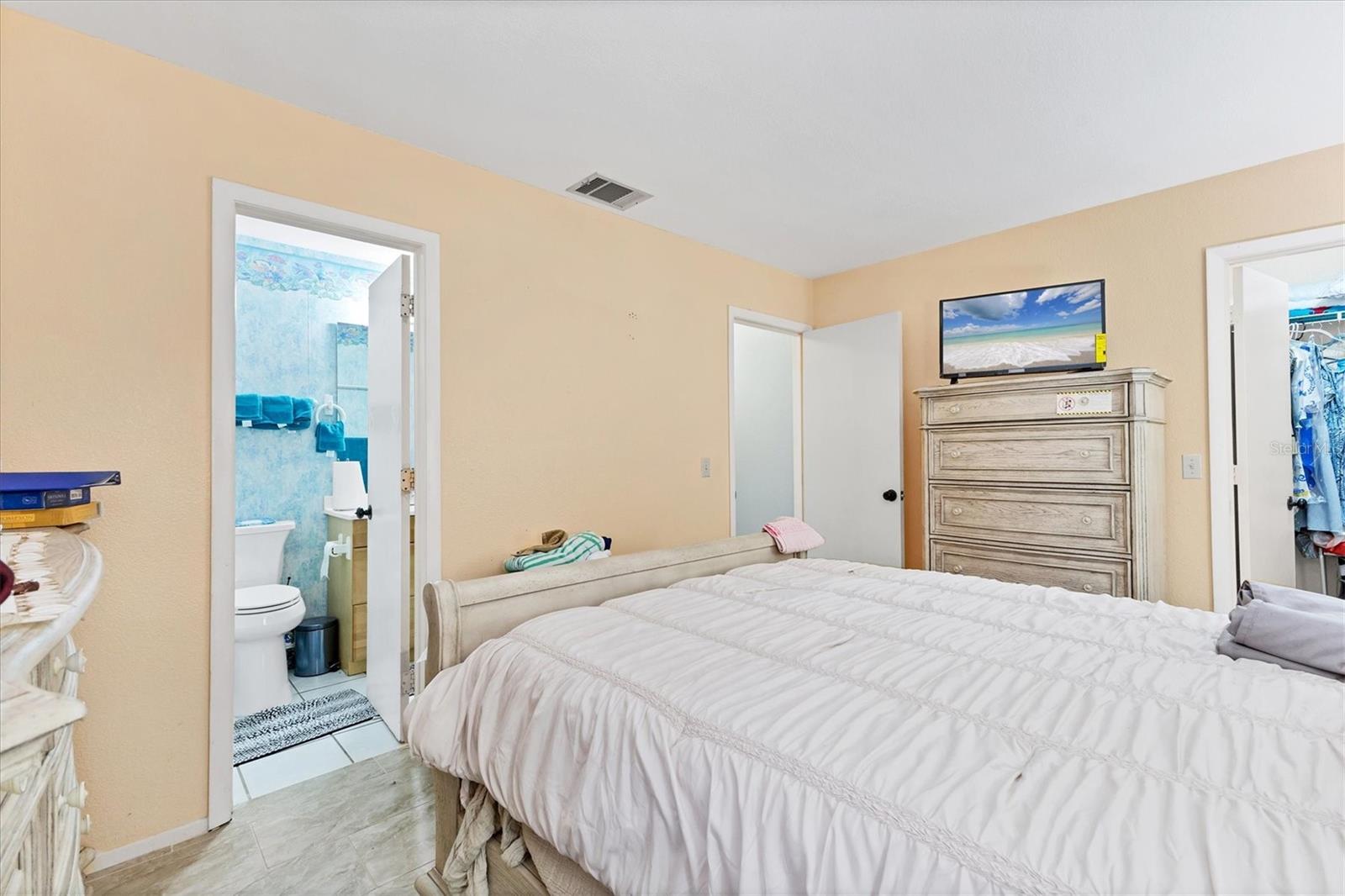 Image 14 of 25 For 5983 Hobhill Avenue