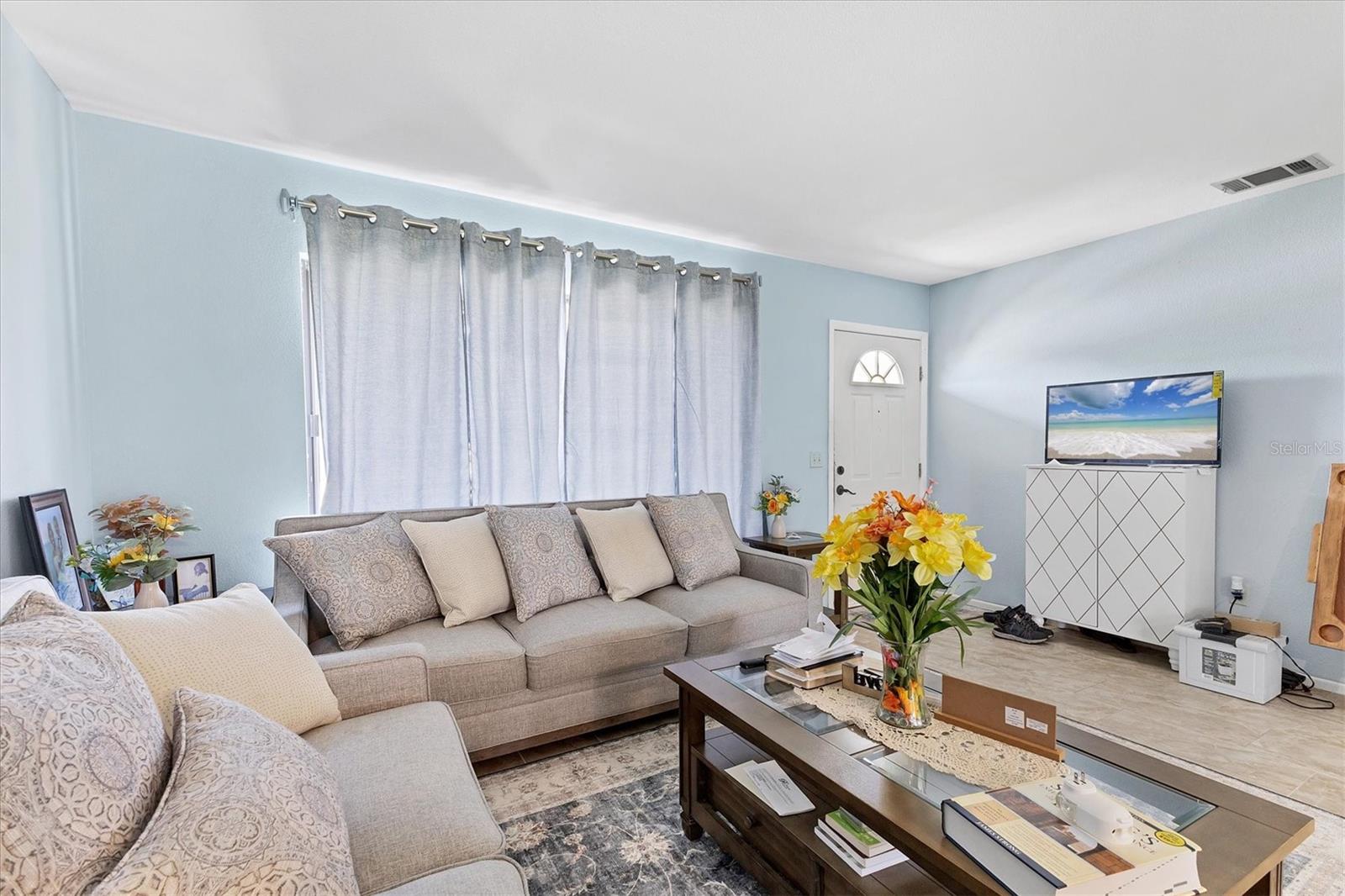 Image 5 of 25 For 5983 Hobhill Avenue