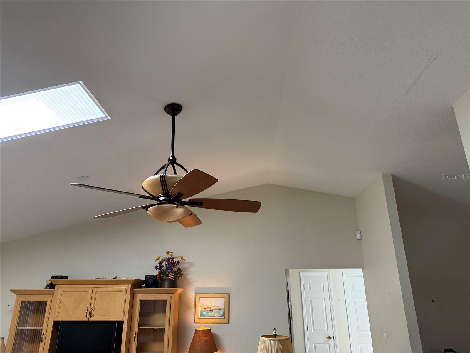 Image 7 of 42 For 26312 Deep Creek Boulevard