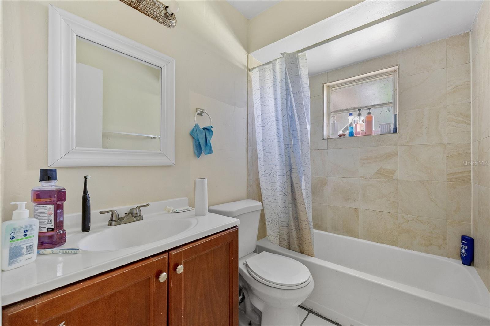 Image 12 of 30 For 6220 Meadowview Circle