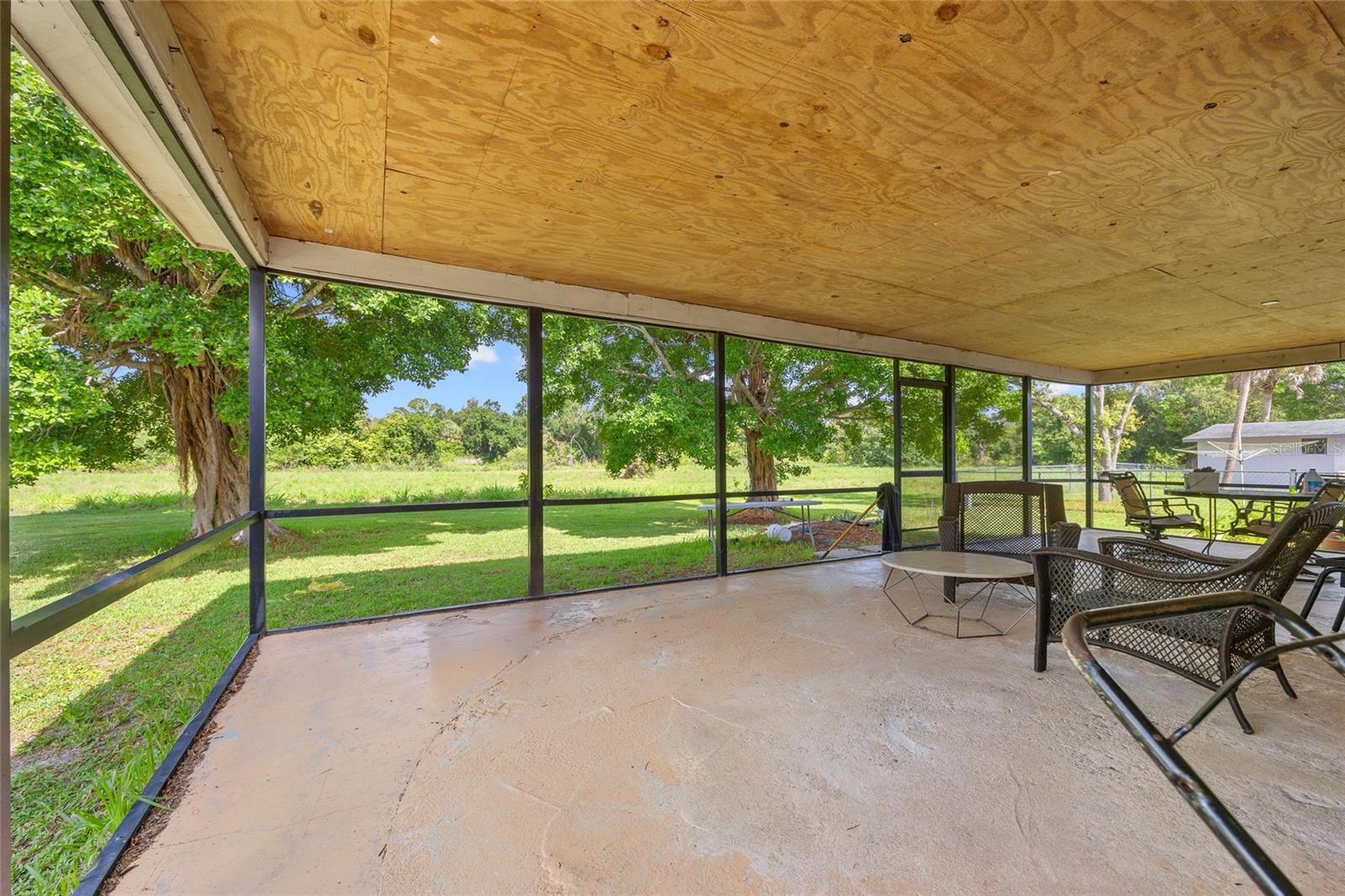 Image 16 of 30 For 6220 Meadowview Circle
