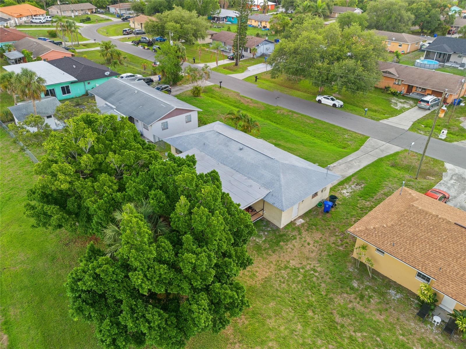 Image 24 of 30 For 6220 Meadowview Circle