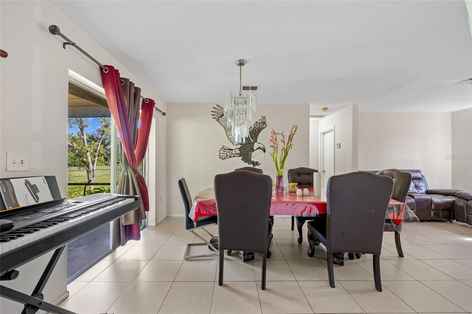 Image 6 of 30 For 6220 Meadowview Circle
