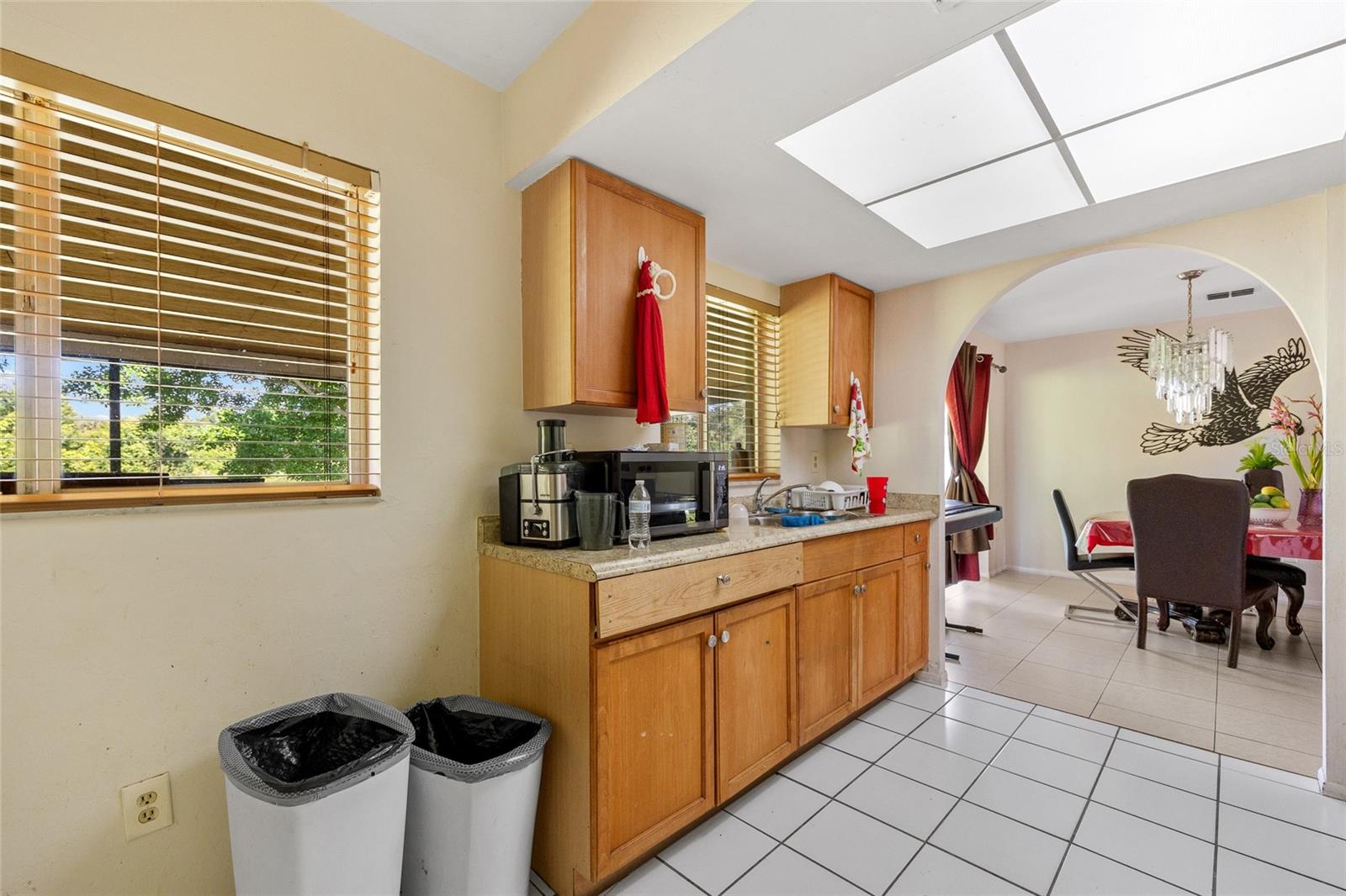 Image 8 of 30 For 6220 Meadowview Circle